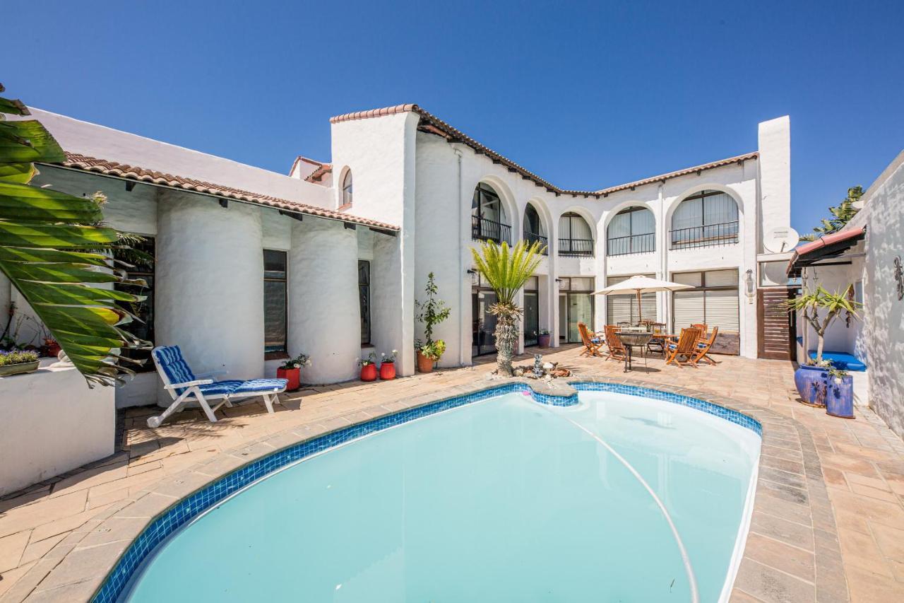 Big Blue Accommodation Bloubergstrand Dış mekan fotoğraf