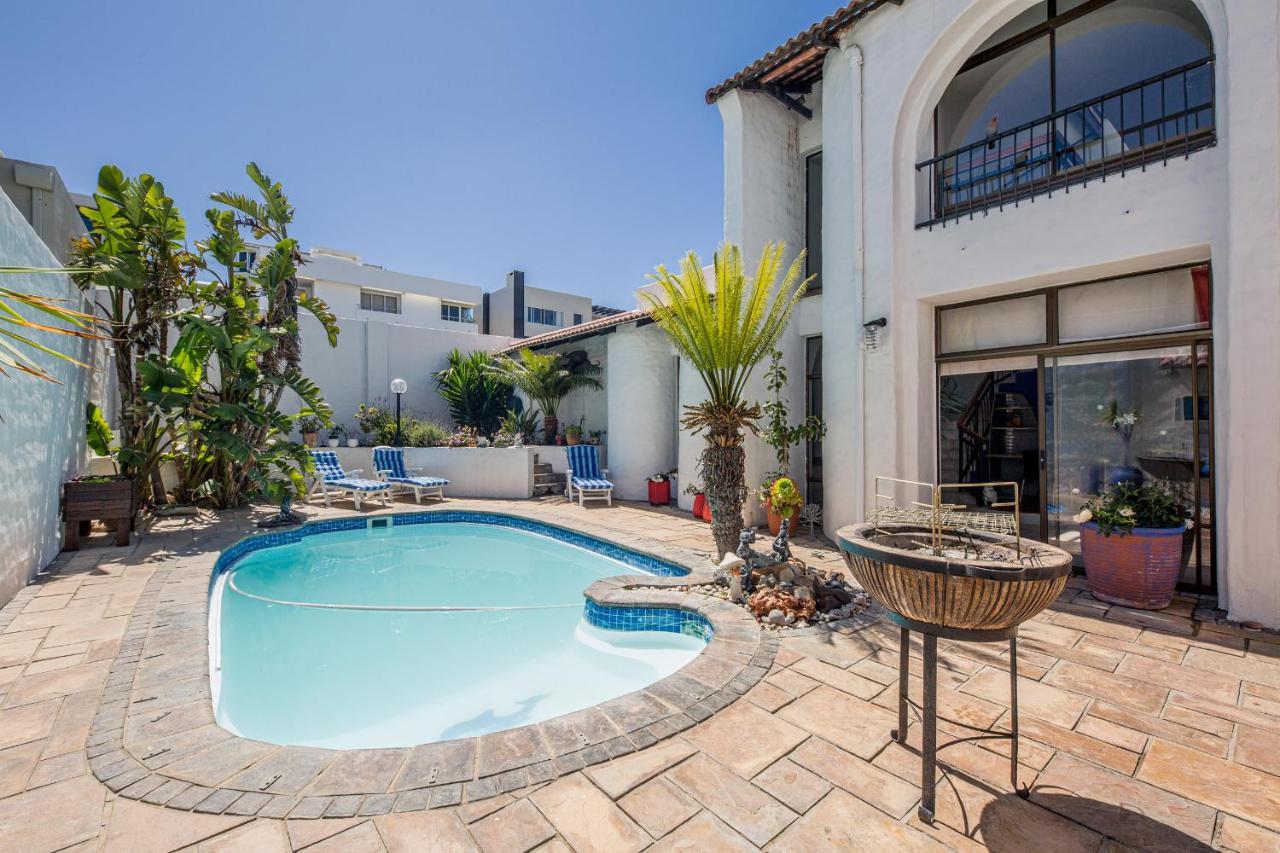 Big Blue Accommodation Bloubergstrand Dış mekan fotoğraf
